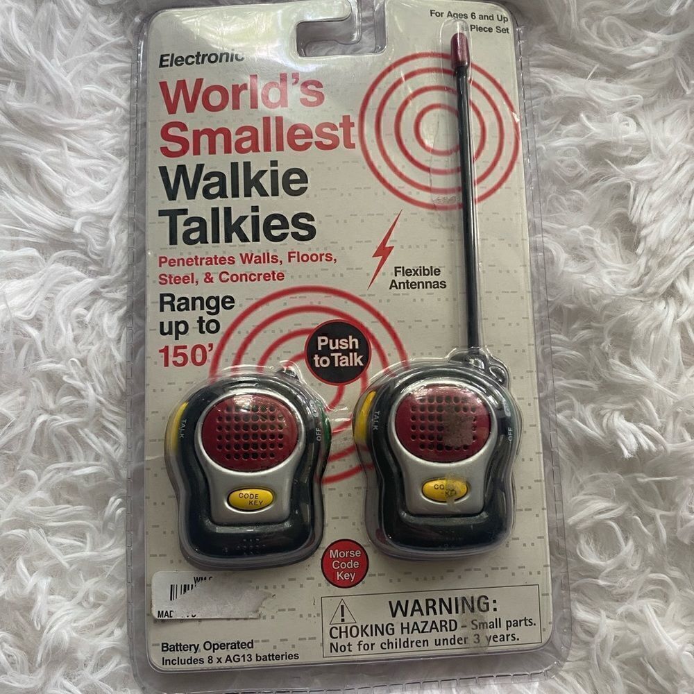 *NIB* World’s Smallest Walkie Talkies